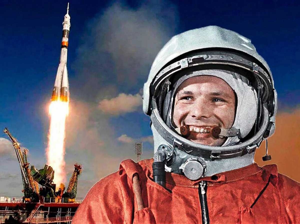 Юрий Алексеевич Гагарин.