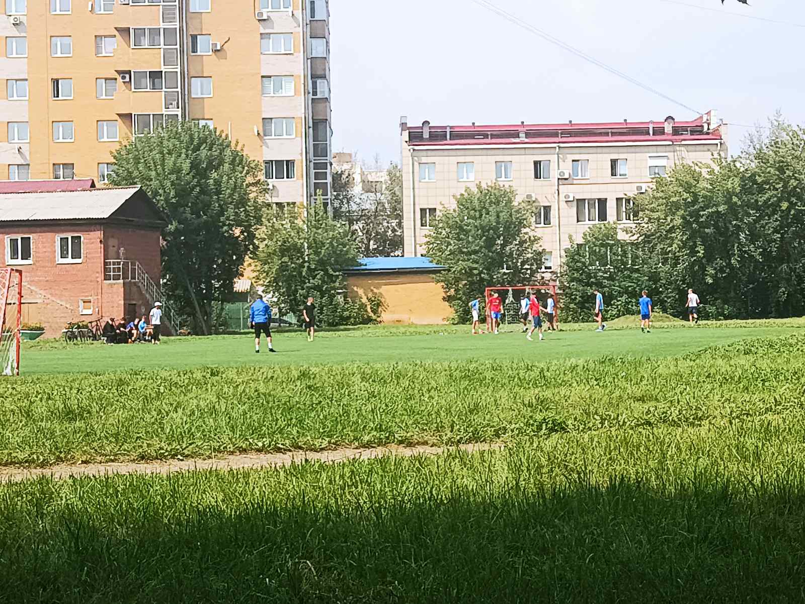Соревнования по мини-футболу.