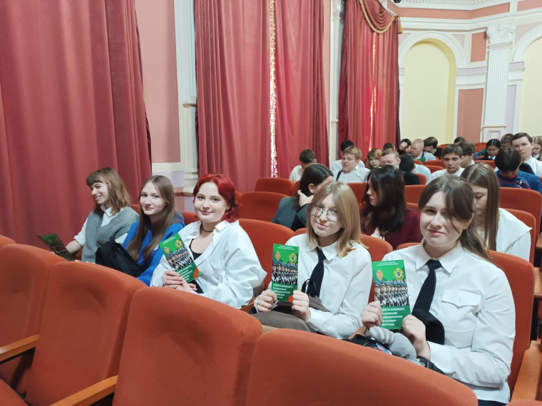 Классные встречи с представителями пограничного управления ФСБ.